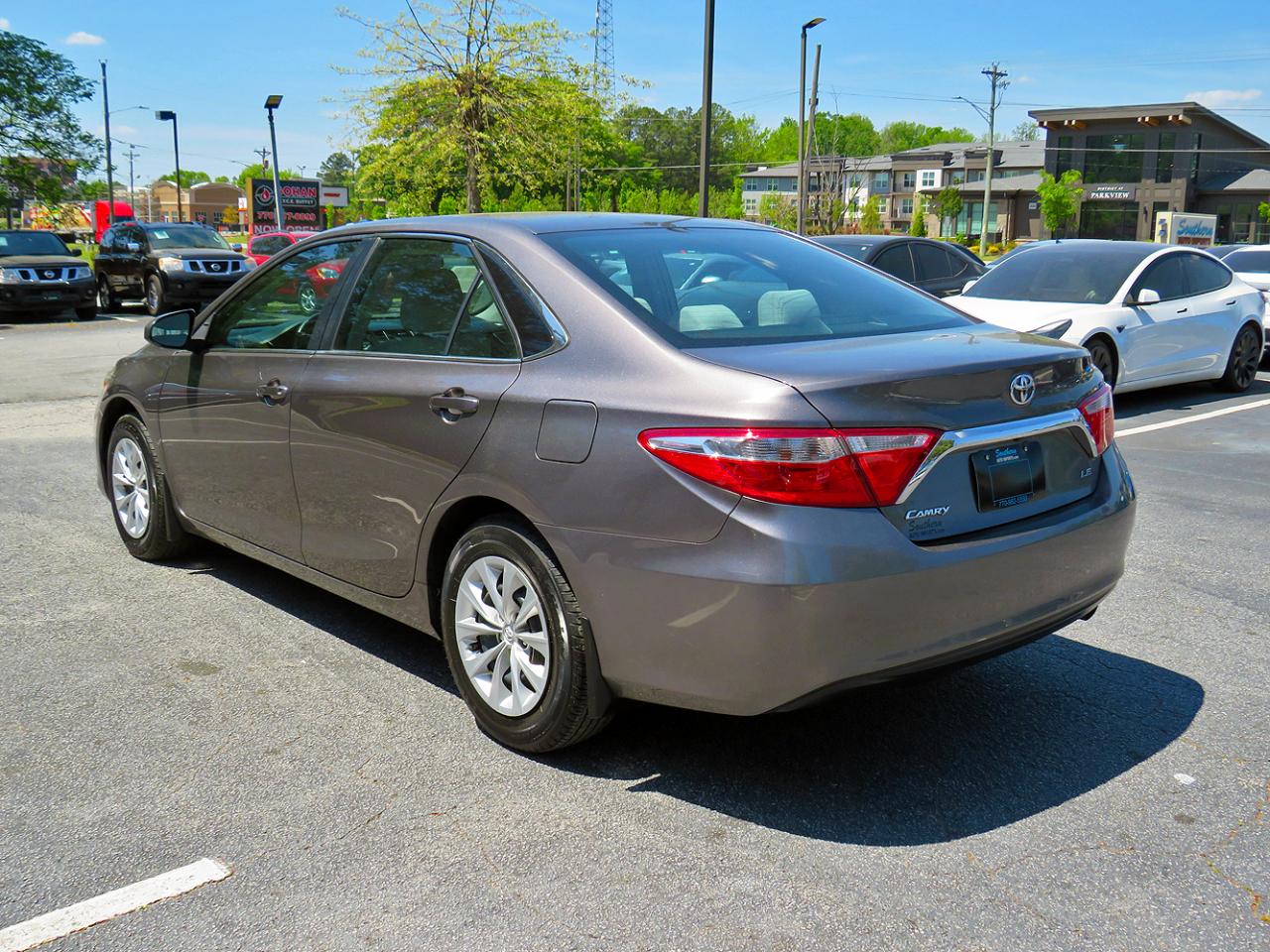 Toyota Camry SE 2017