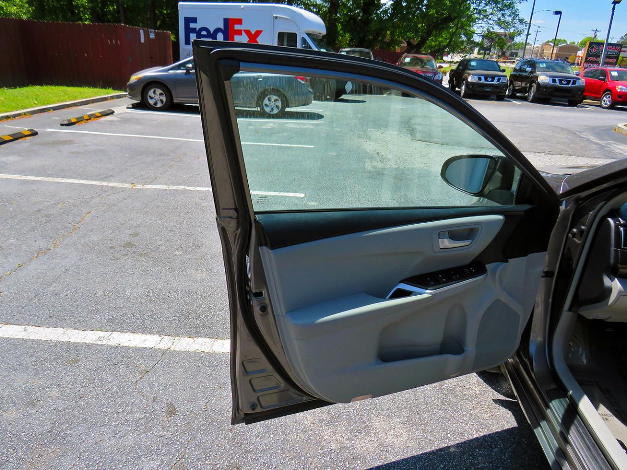 Toyota Camry SE 2017