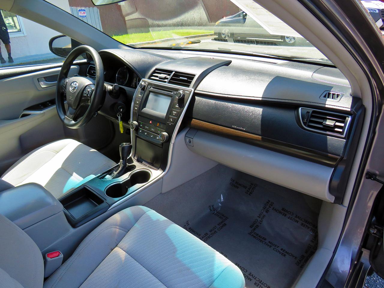 Toyota Camry SE 2017