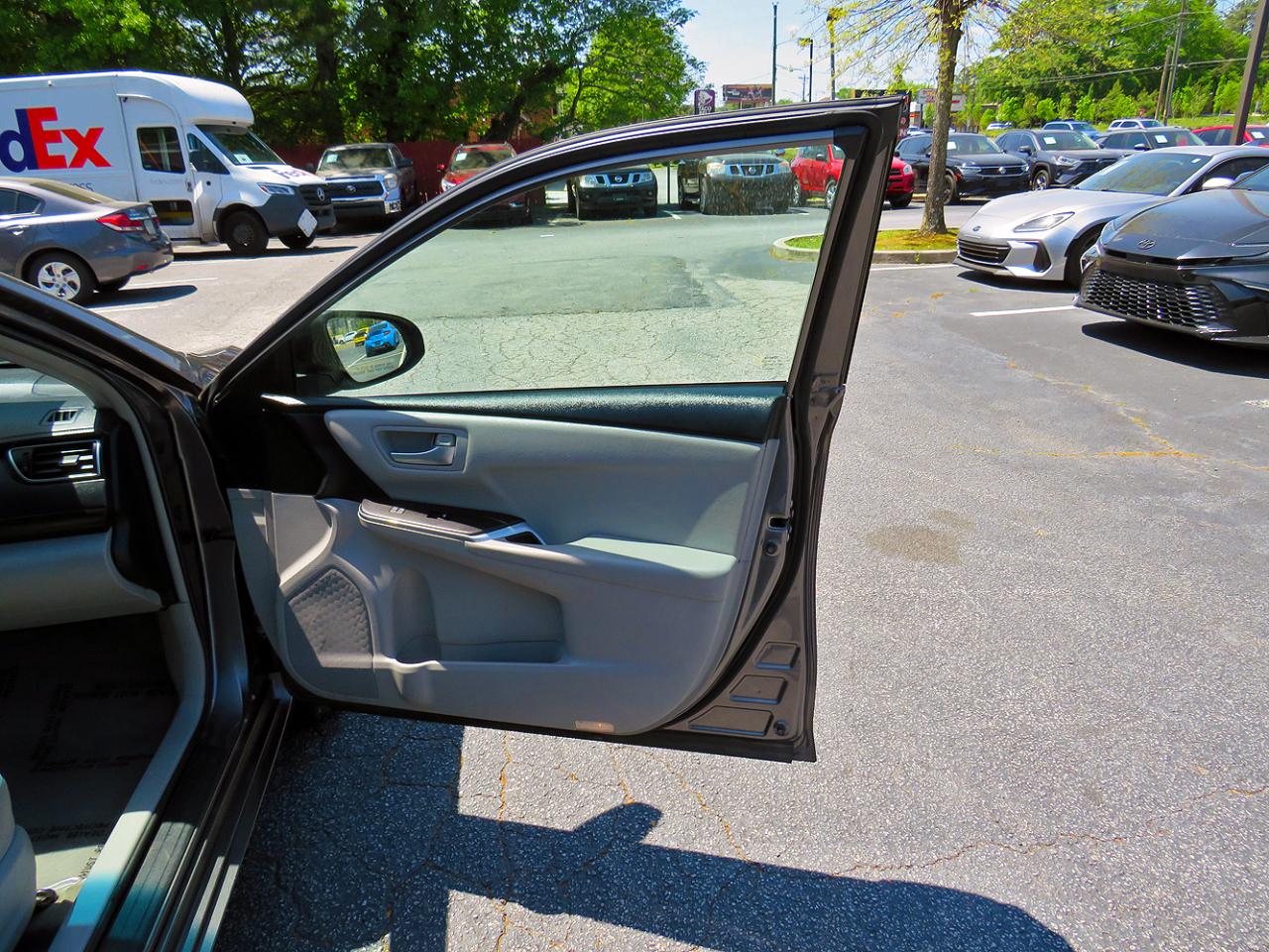 Toyota Camry SE 2017