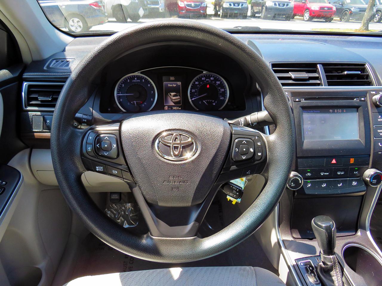 Toyota Camry SE 2017