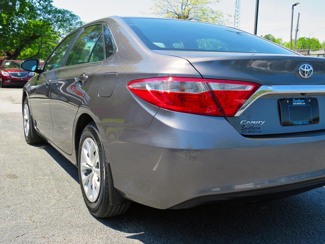 Toyota Camry SE 2017