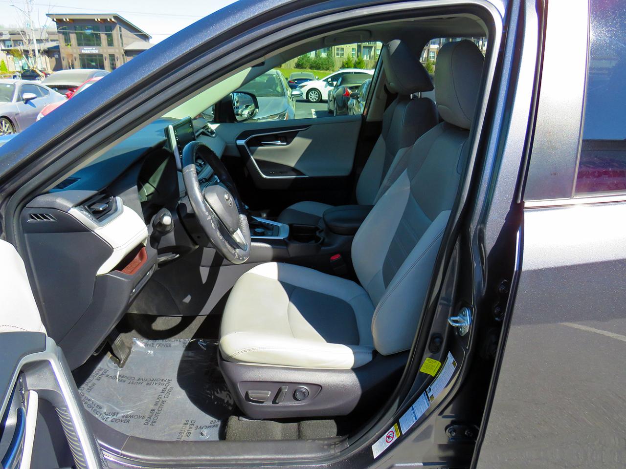 Toyota RAV4 Hybrid Limited AWD (Natl) 2019