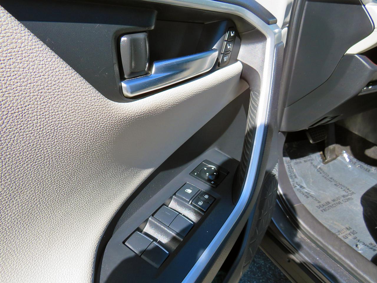 Toyota RAV4 Hybrid Limited AWD (Natl) 2019