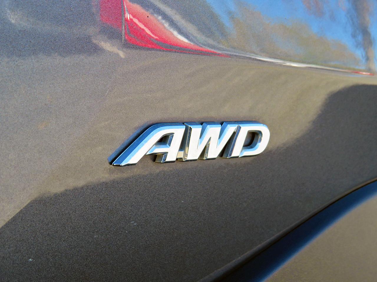 Toyota RAV4 Hybrid Limited AWD (Natl) 2019