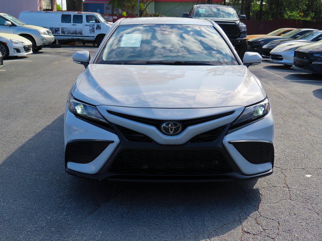 Toyota Camry SE Auto (Natl) 2022