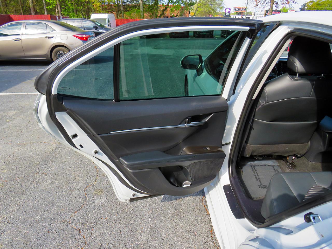 Toyota Camry SE Auto (Natl) 2022