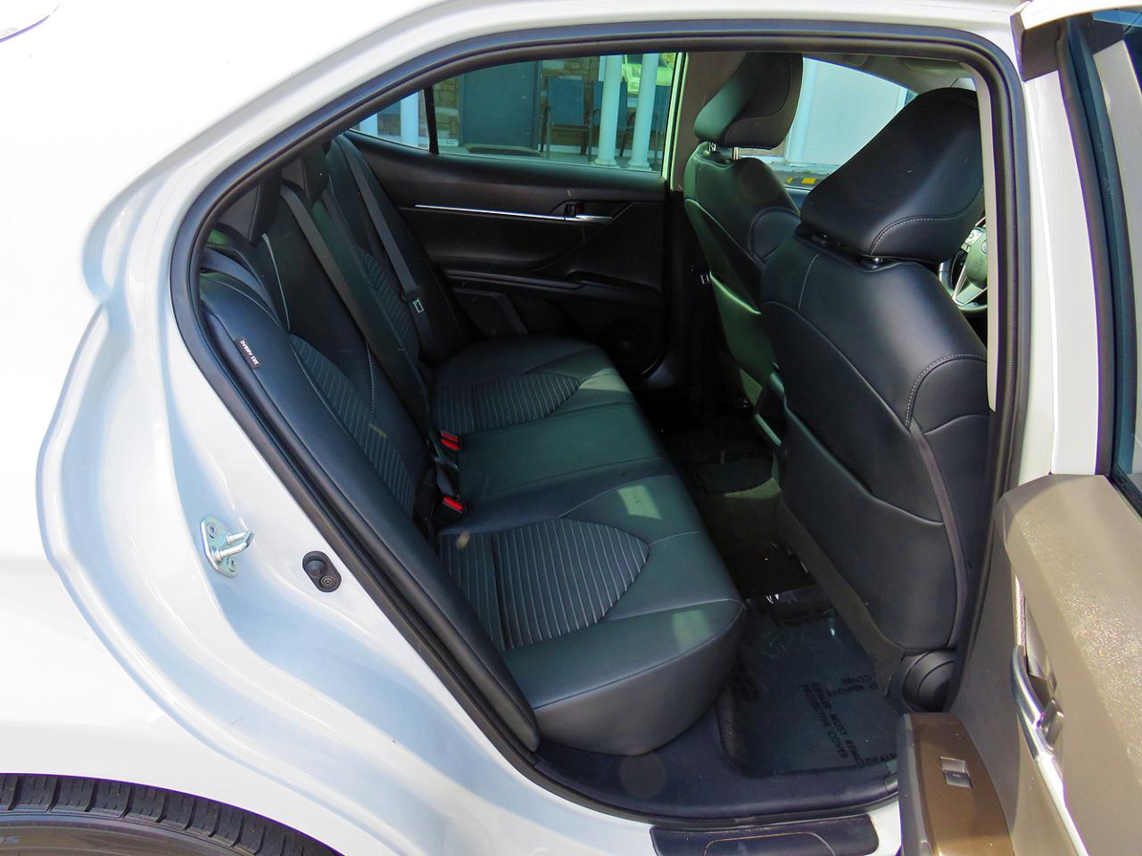 Toyota Camry SE Auto (Natl) 2022