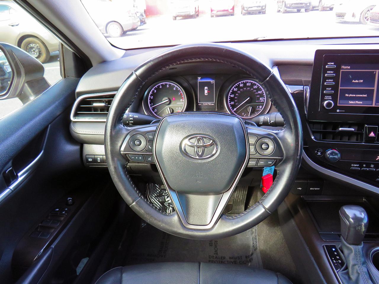 Toyota Camry SE Auto (Natl) 2022