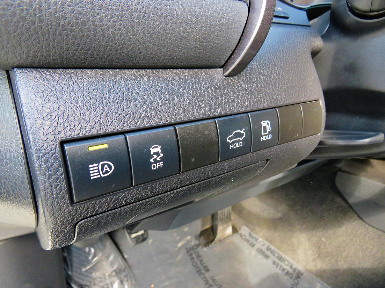 Toyota Camry SE Auto (Natl) 2022