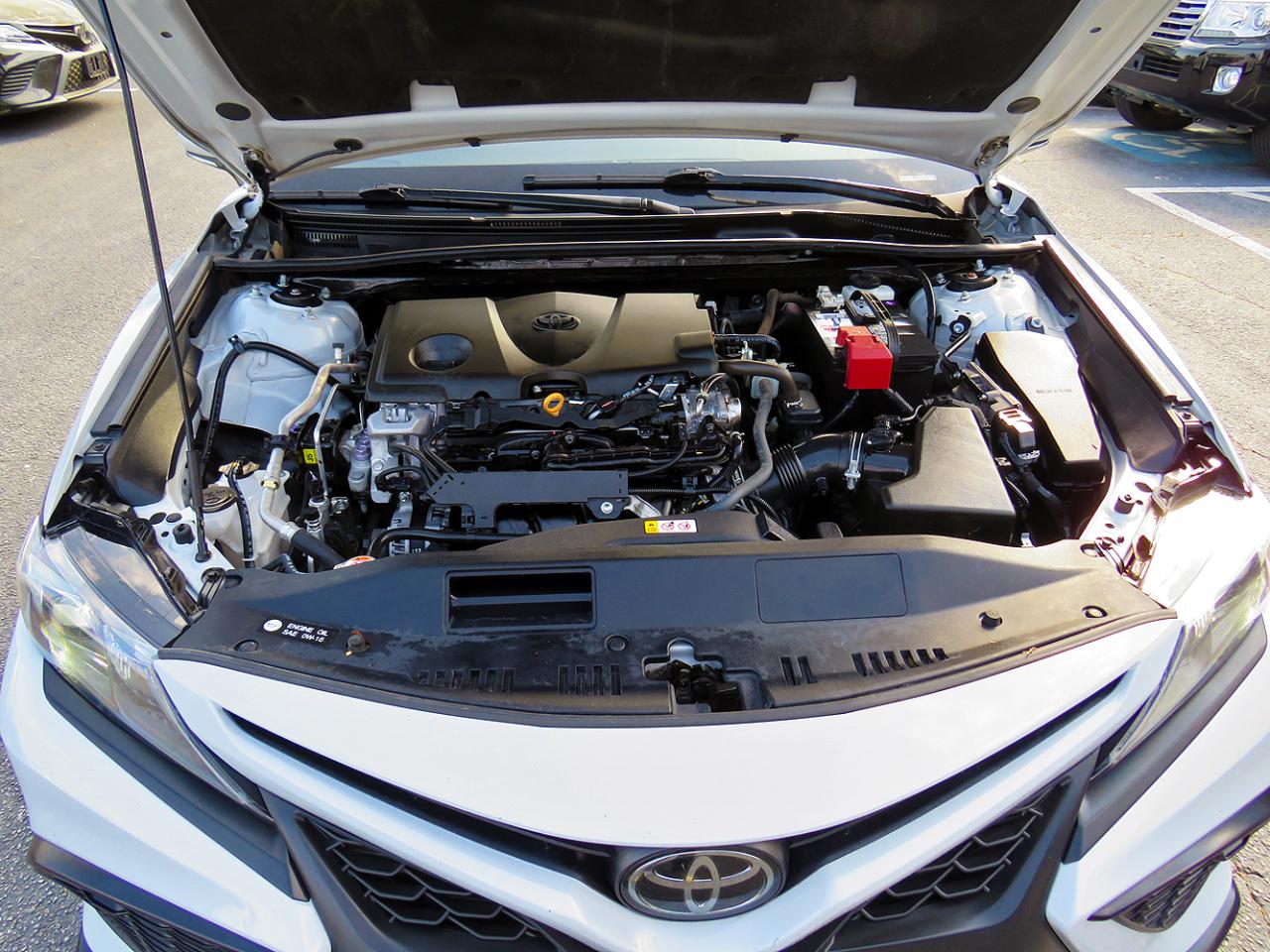 Toyota Camry SE Auto (Natl) 2022