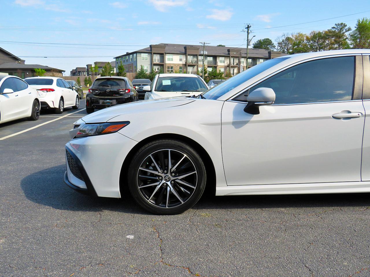 Toyota Camry SE Auto (Natl) 2022
