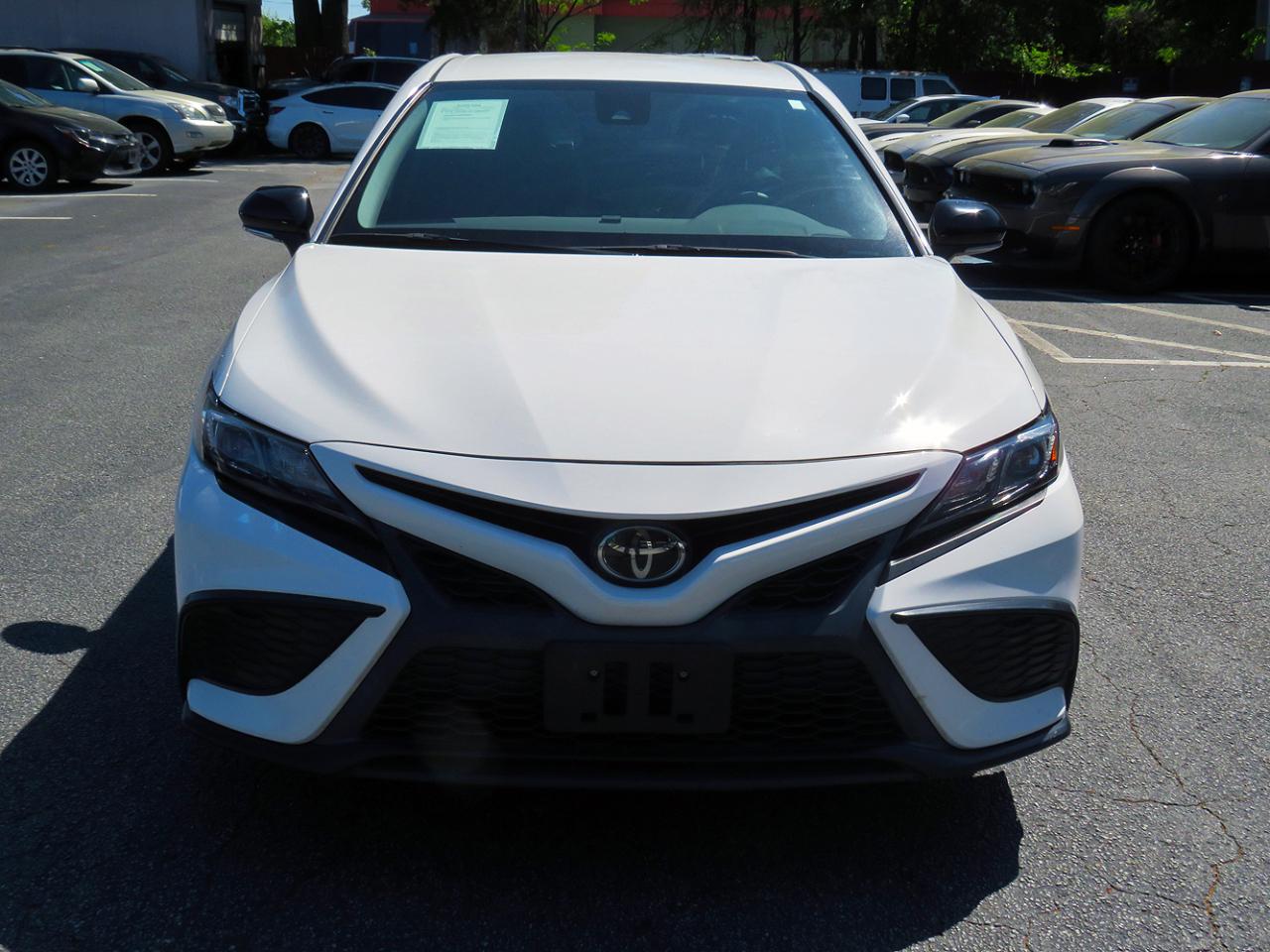 Toyota Camry SE Nightshade Auto (Natl) 2022