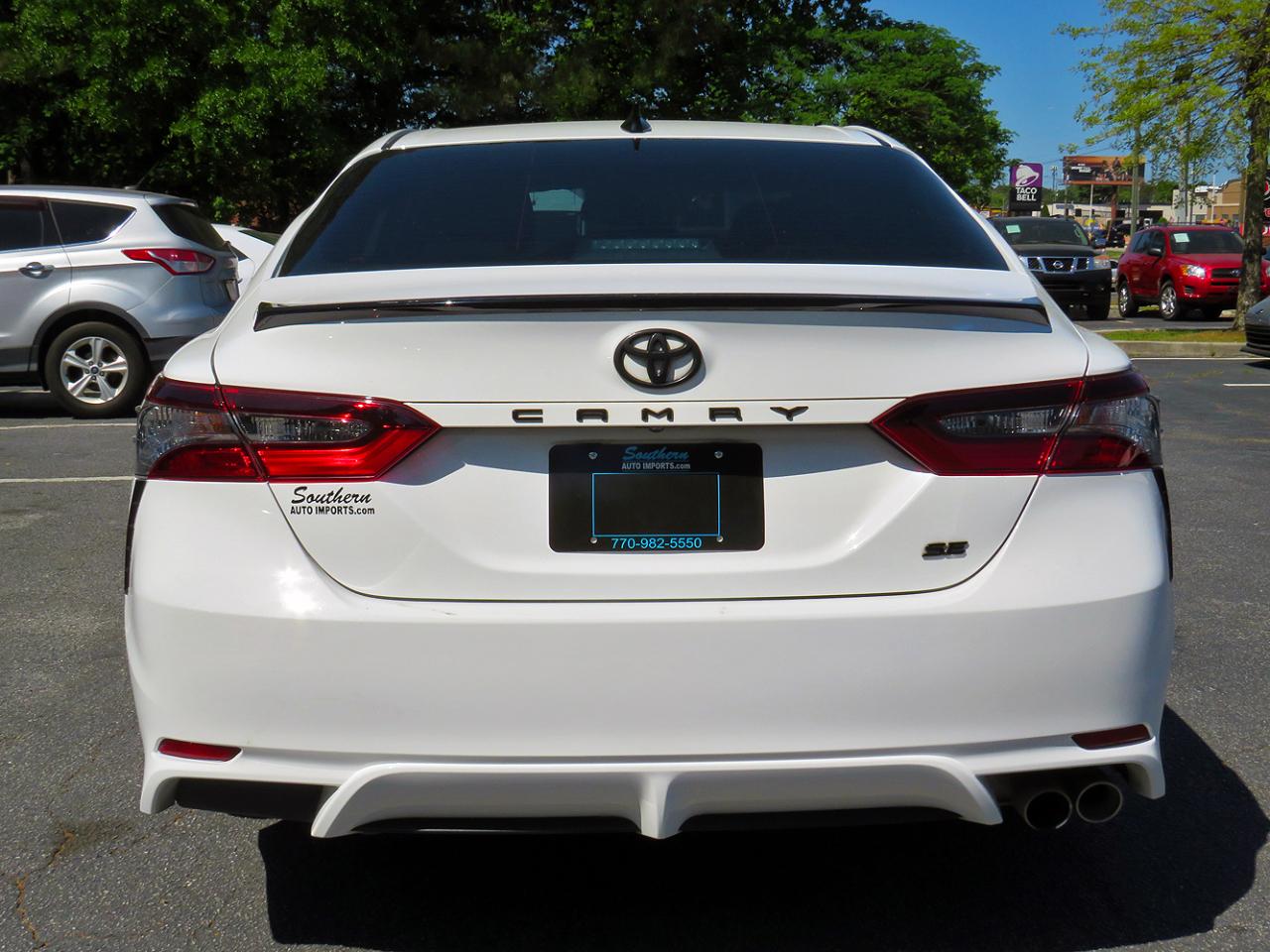 Toyota Camry SE Nightshade Auto (Natl) 2022