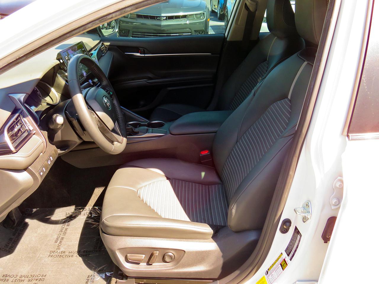 Toyota Camry SE Nightshade Auto (Natl) 2022