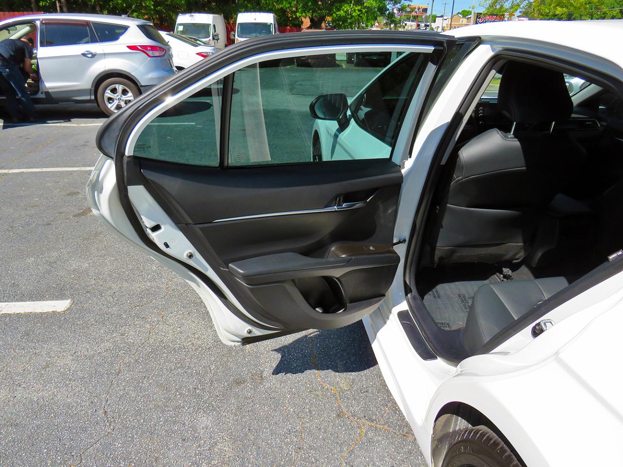 Toyota Camry SE Nightshade Auto (Natl) 2022