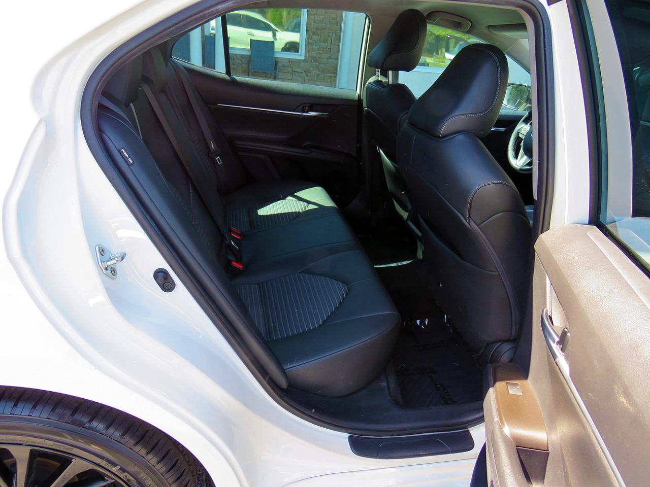 Toyota Camry SE Nightshade Auto (Natl) 2022