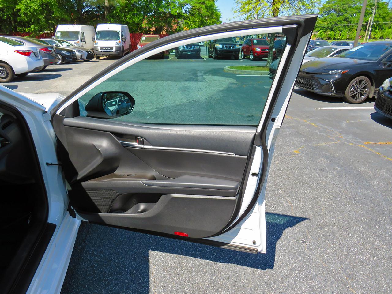 Toyota Camry SE Nightshade Auto (Natl) 2022