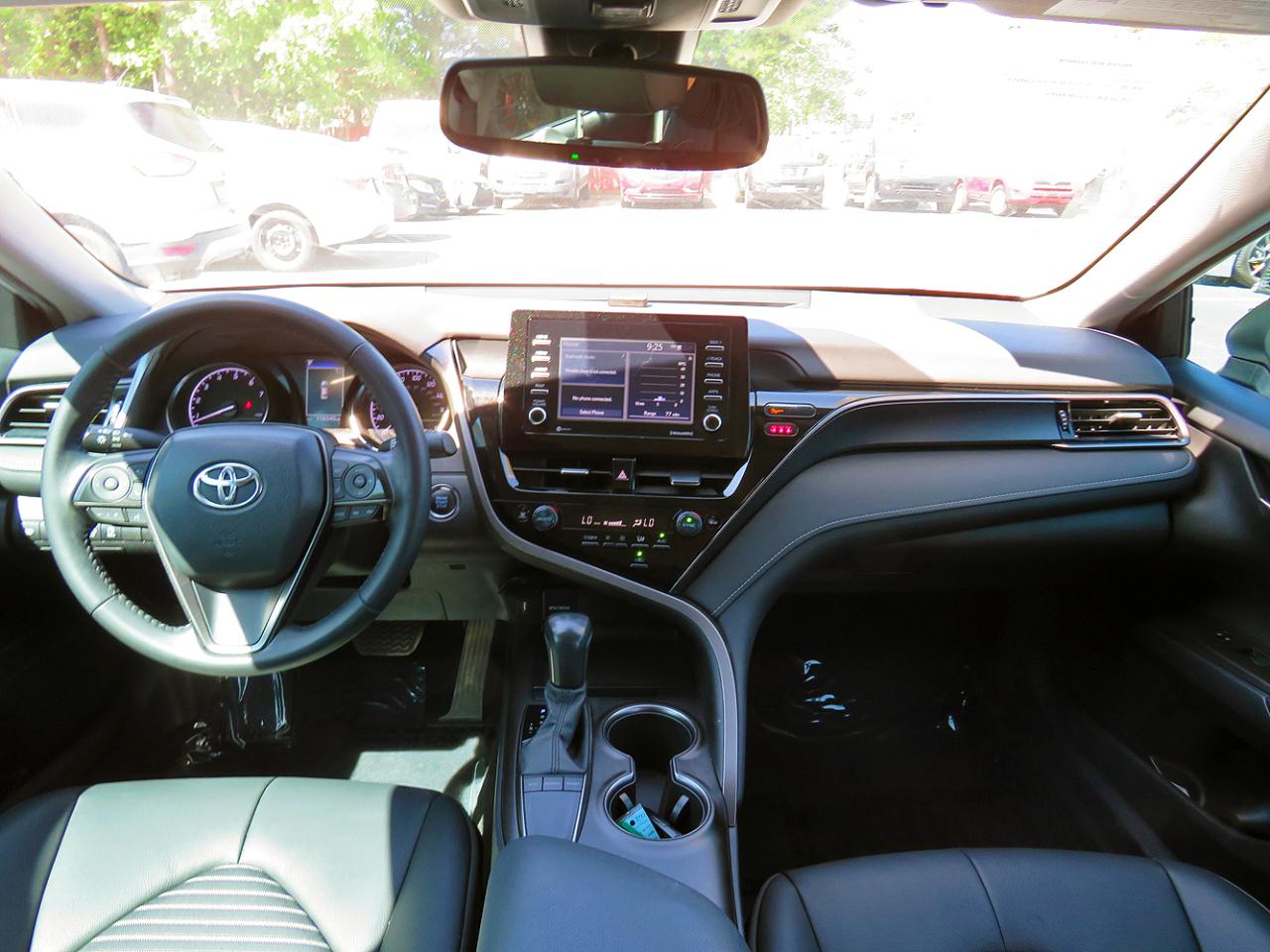 Toyota Camry SE Nightshade Auto (Natl) 2022