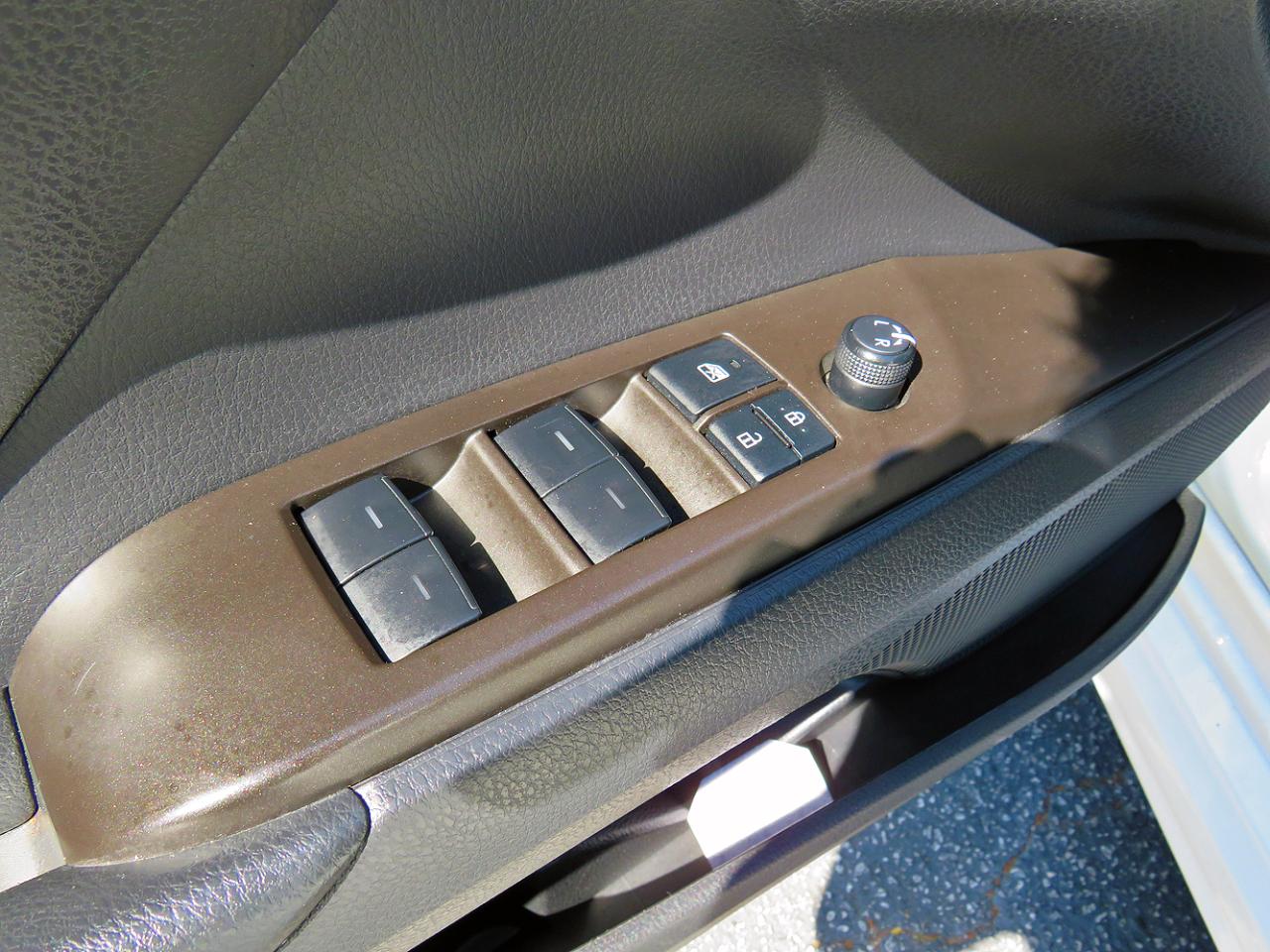 Toyota Camry SE Nightshade Auto (Natl) 2022