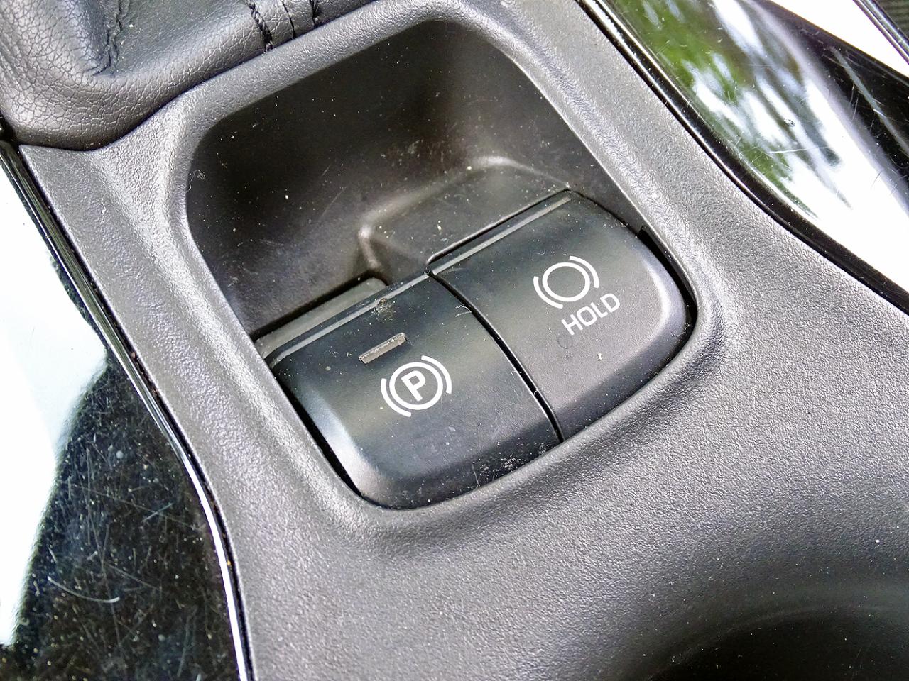 Toyota Corolla Hybrid LE CVT (Natl) 2020