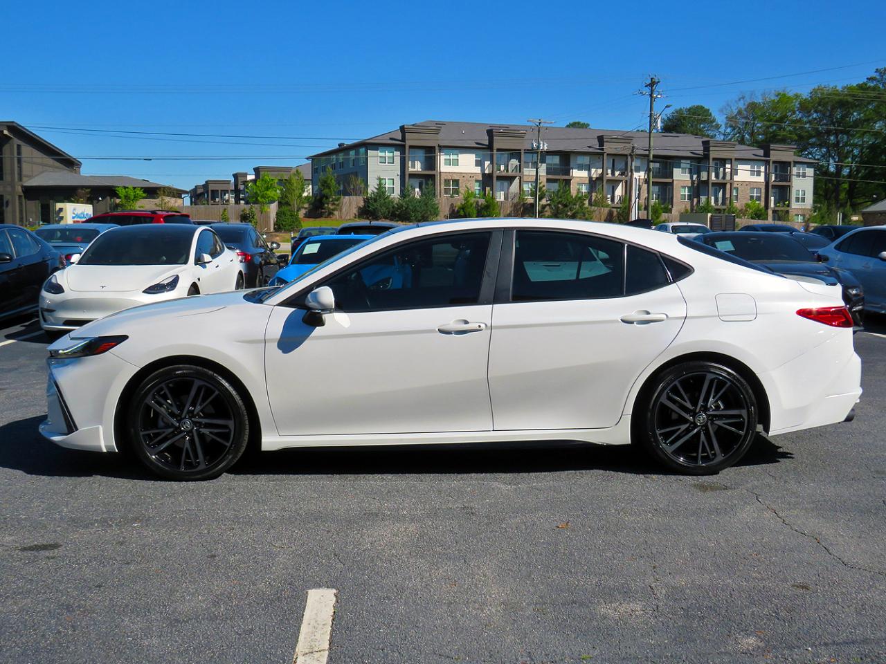 Toyota Camry Hybrid XSE Auto 2025