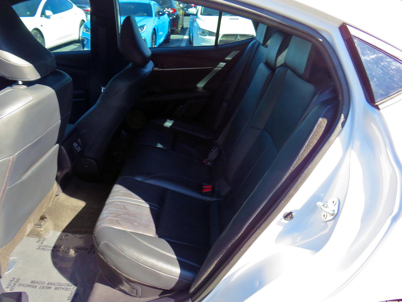 Toyota Camry Hybrid XSE Auto 2025