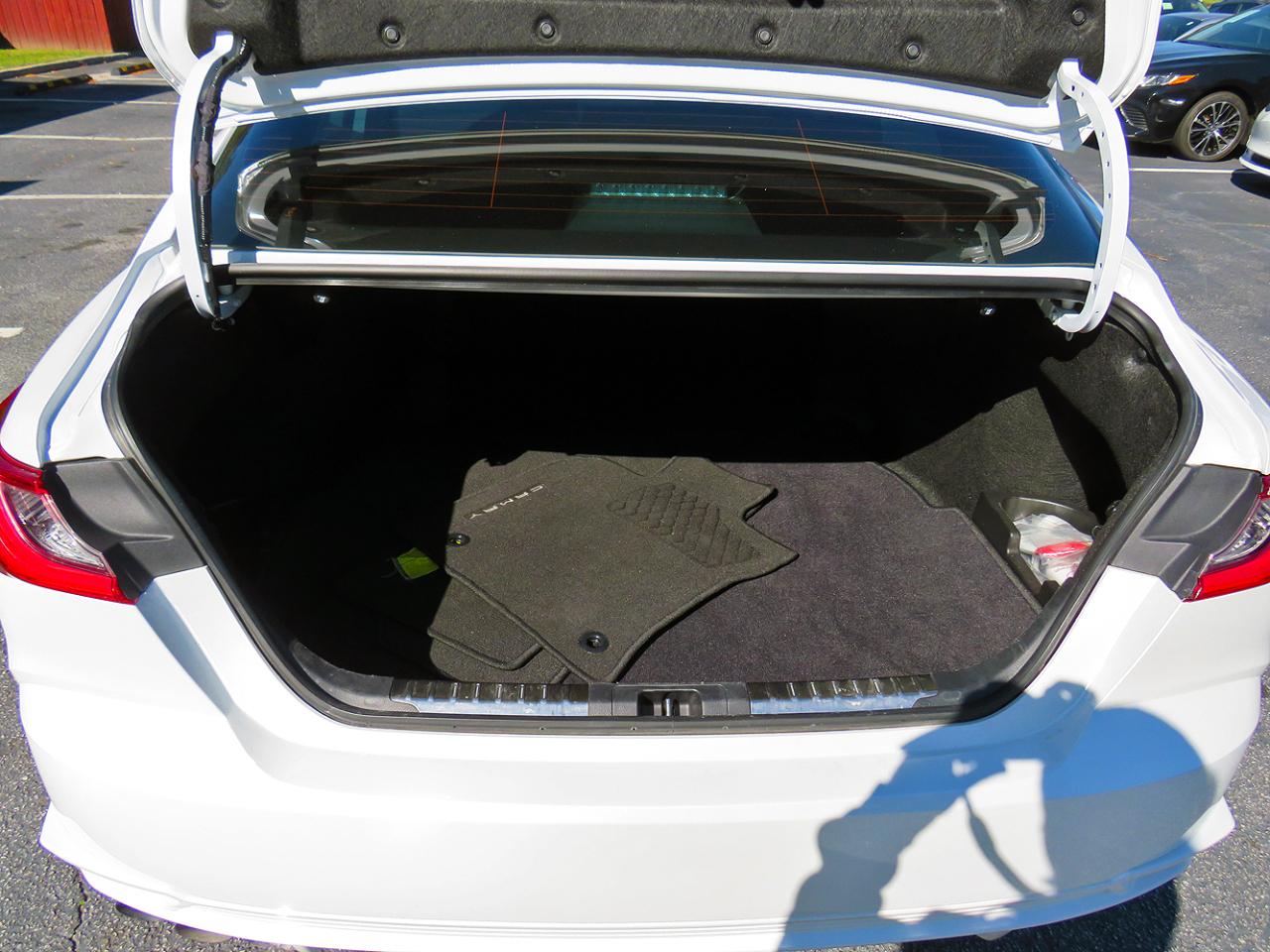 Toyota Camry Hybrid XSE Auto 2025