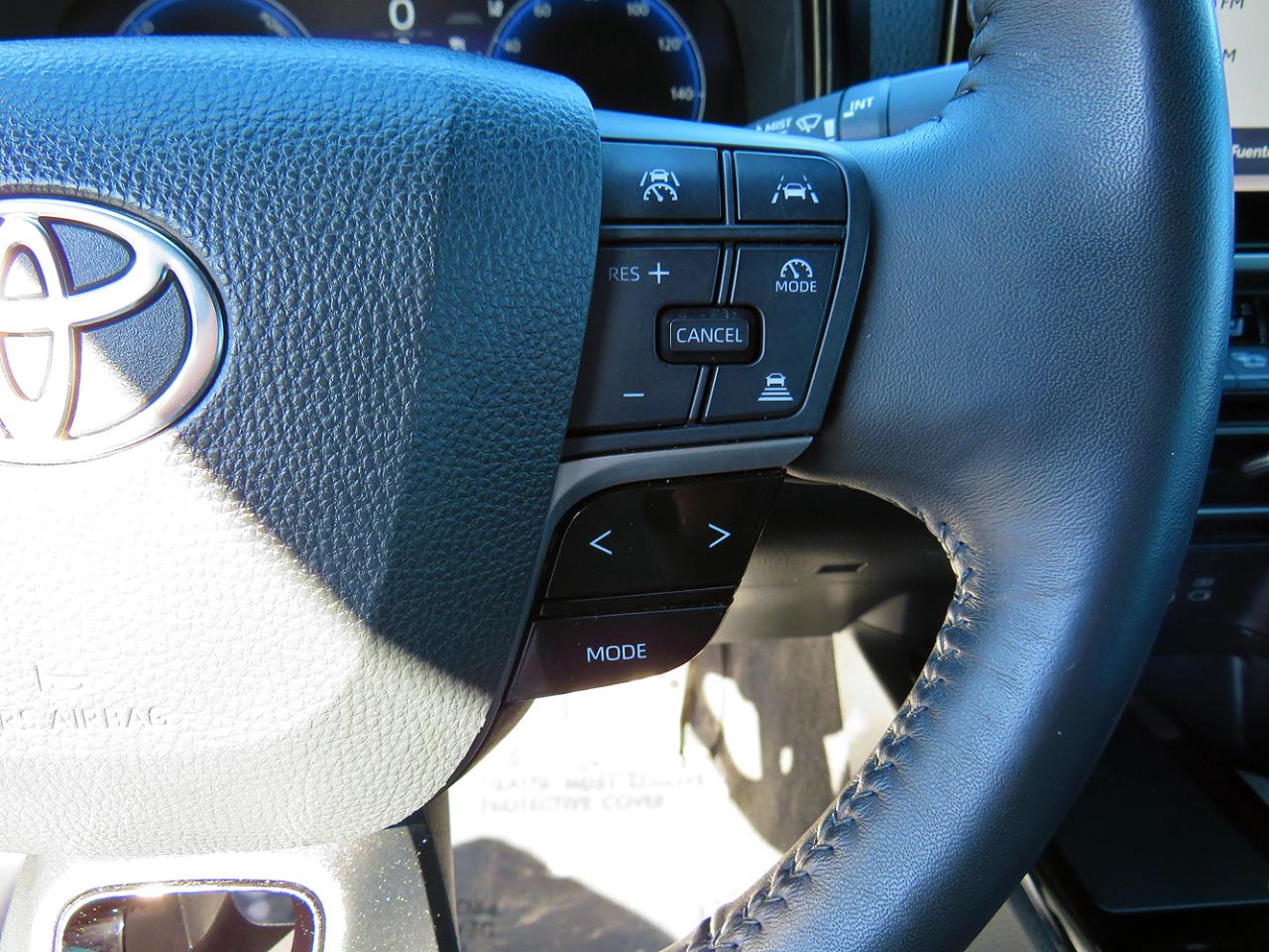 Toyota Camry Hybrid XSE Auto 2025