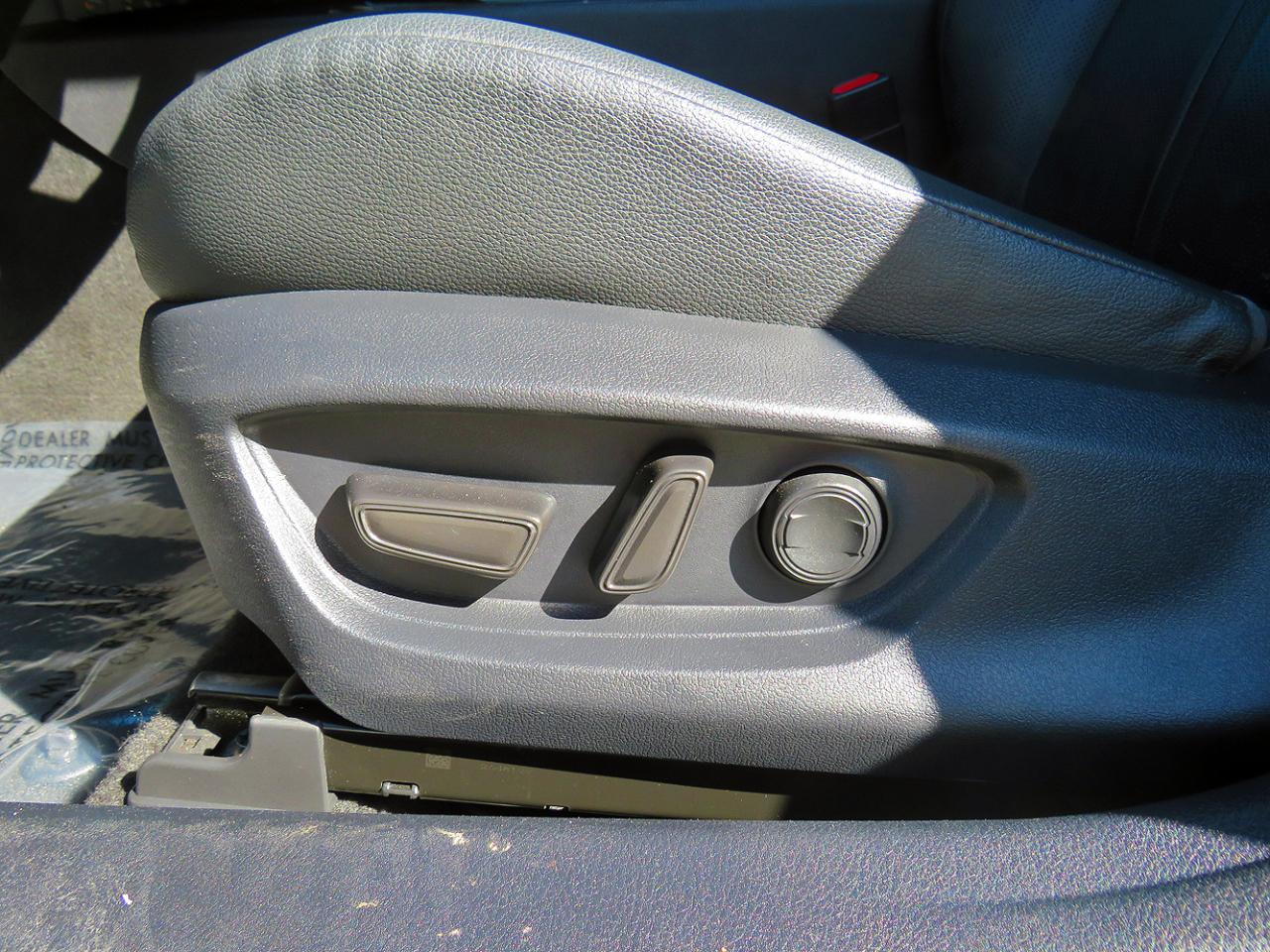 Toyota Camry Hybrid XSE Auto 2025