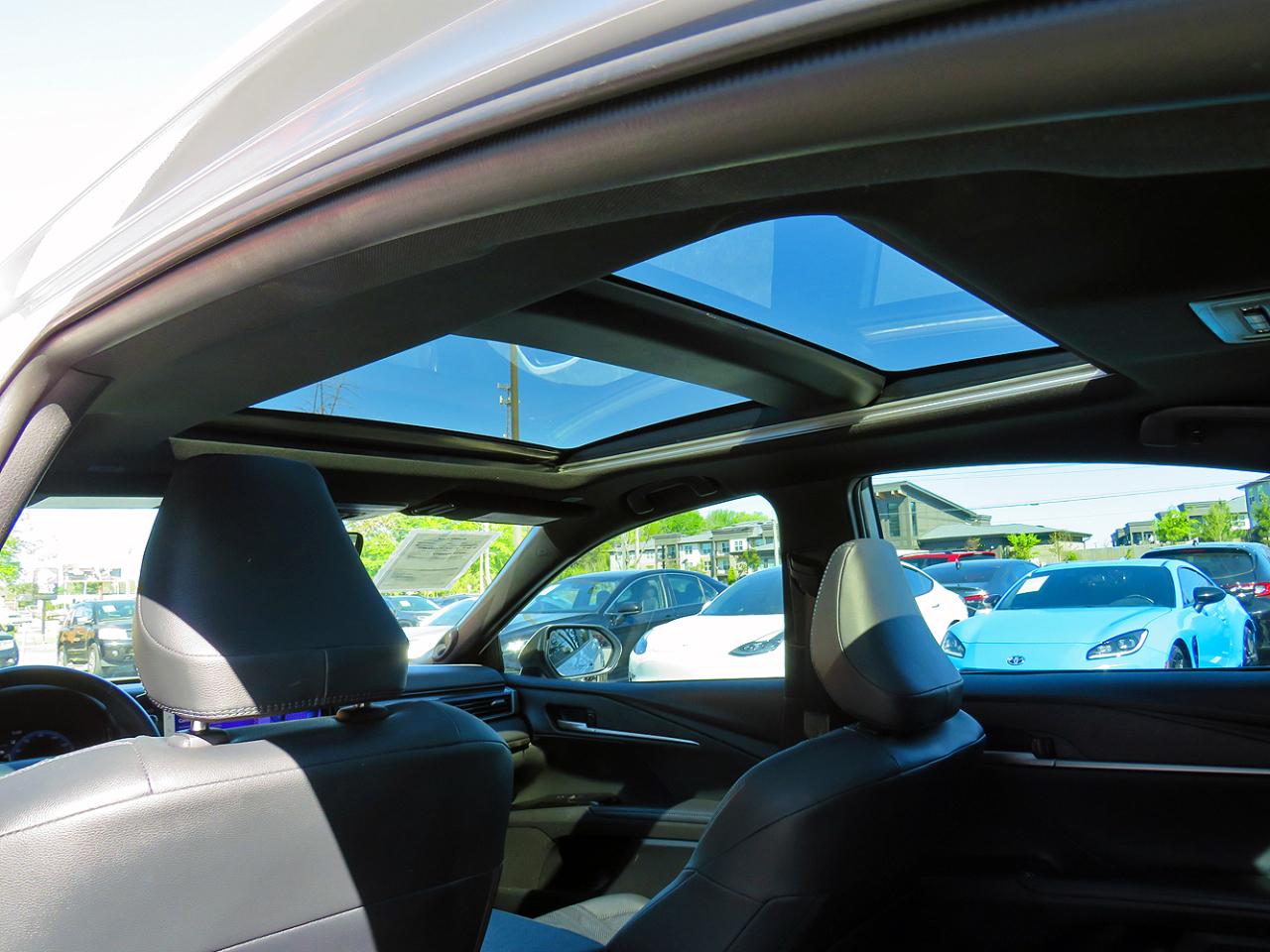 Toyota Camry Hybrid XSE Auto 2025