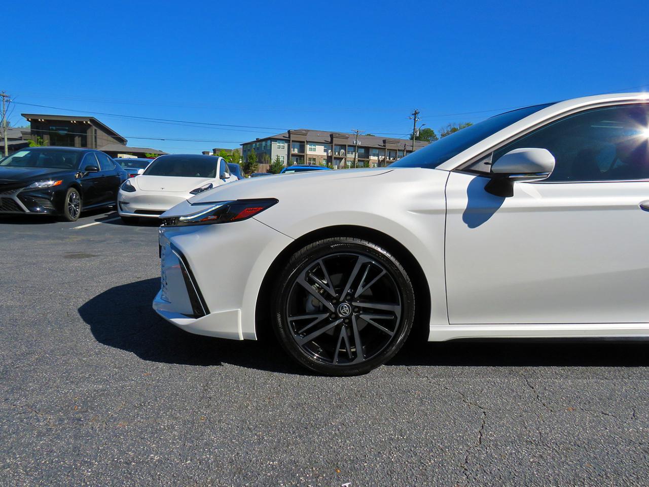 Toyota Camry Hybrid XSE Auto 2025