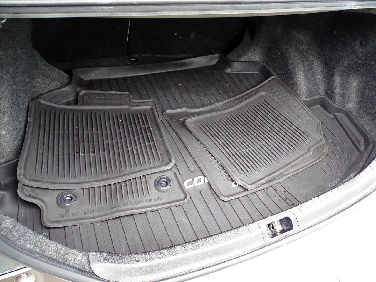 Toyota Corolla 4dr Sdn CVT LE Premium (Natl) 2014