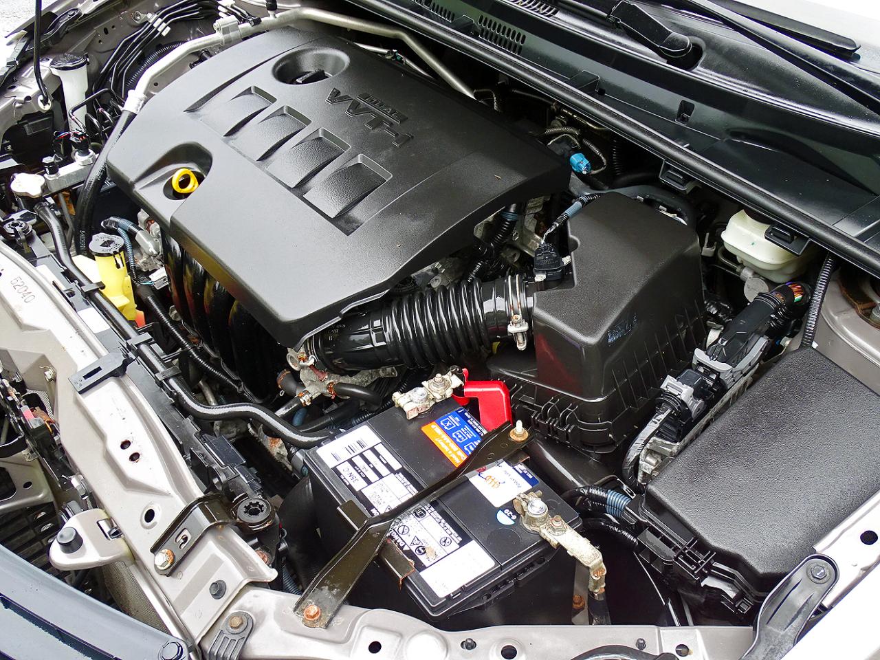 Toyota Corolla 4dr Sdn CVT LE Premium (Natl) 2014