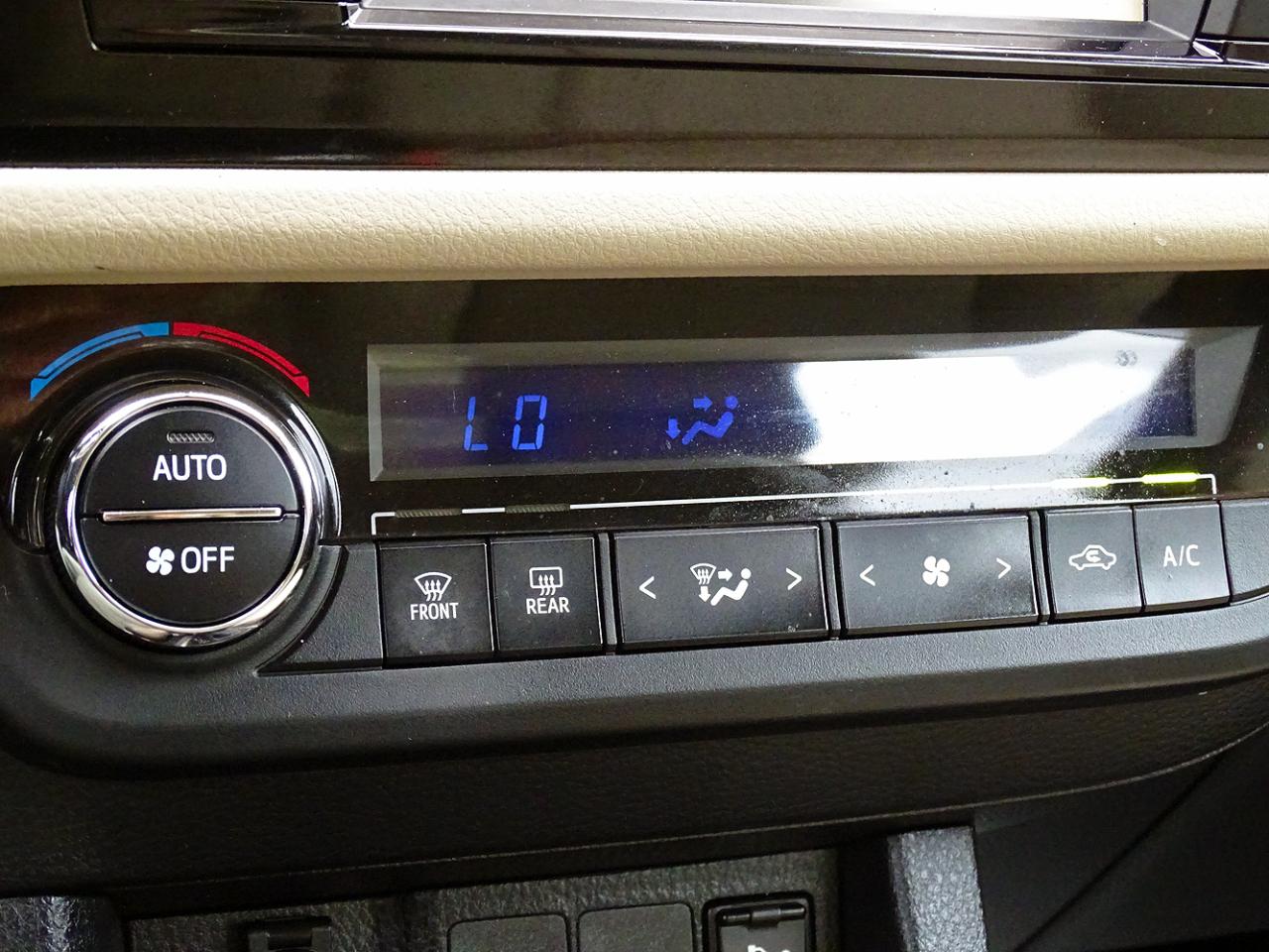 Toyota Corolla 4dr Sdn CVT LE Premium (Natl) 2014