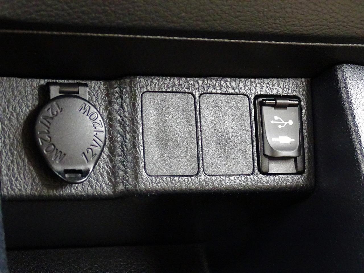 Toyota Corolla 4dr Sdn CVT LE Premium (Natl) 2014