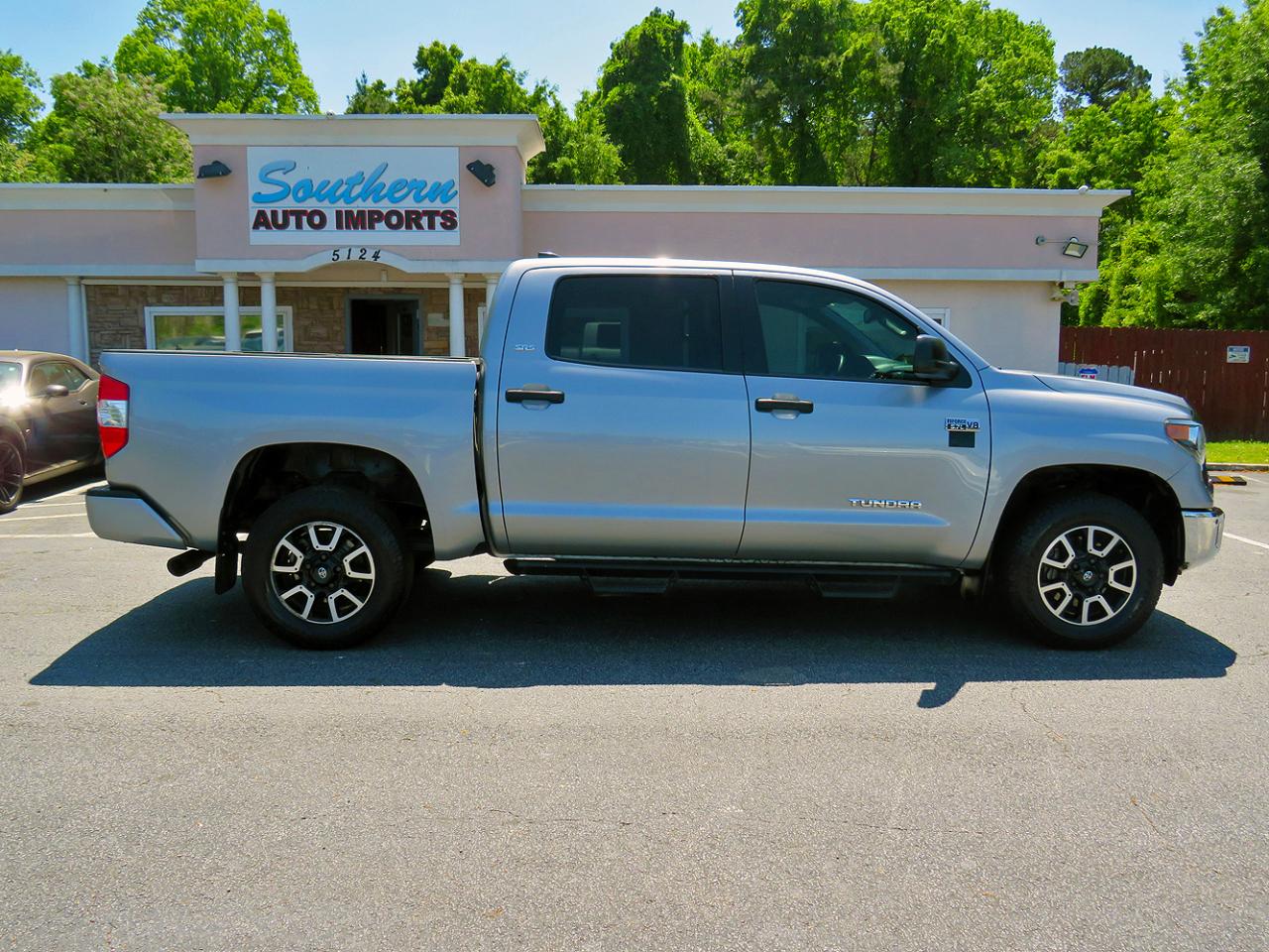 Toyota Tundra 4WD SR5 CrewMax 5.5' Bed 5.7L FFV (Natl) 2021
