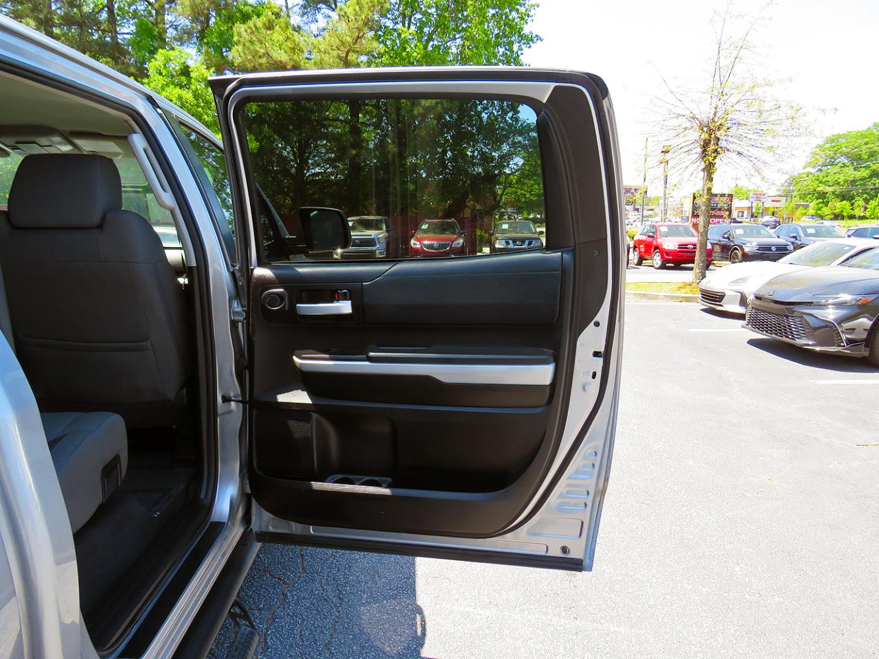 Toyota Tundra 4WD SR5 CrewMax 5.5' Bed 5.7L FFV (Natl) 2021