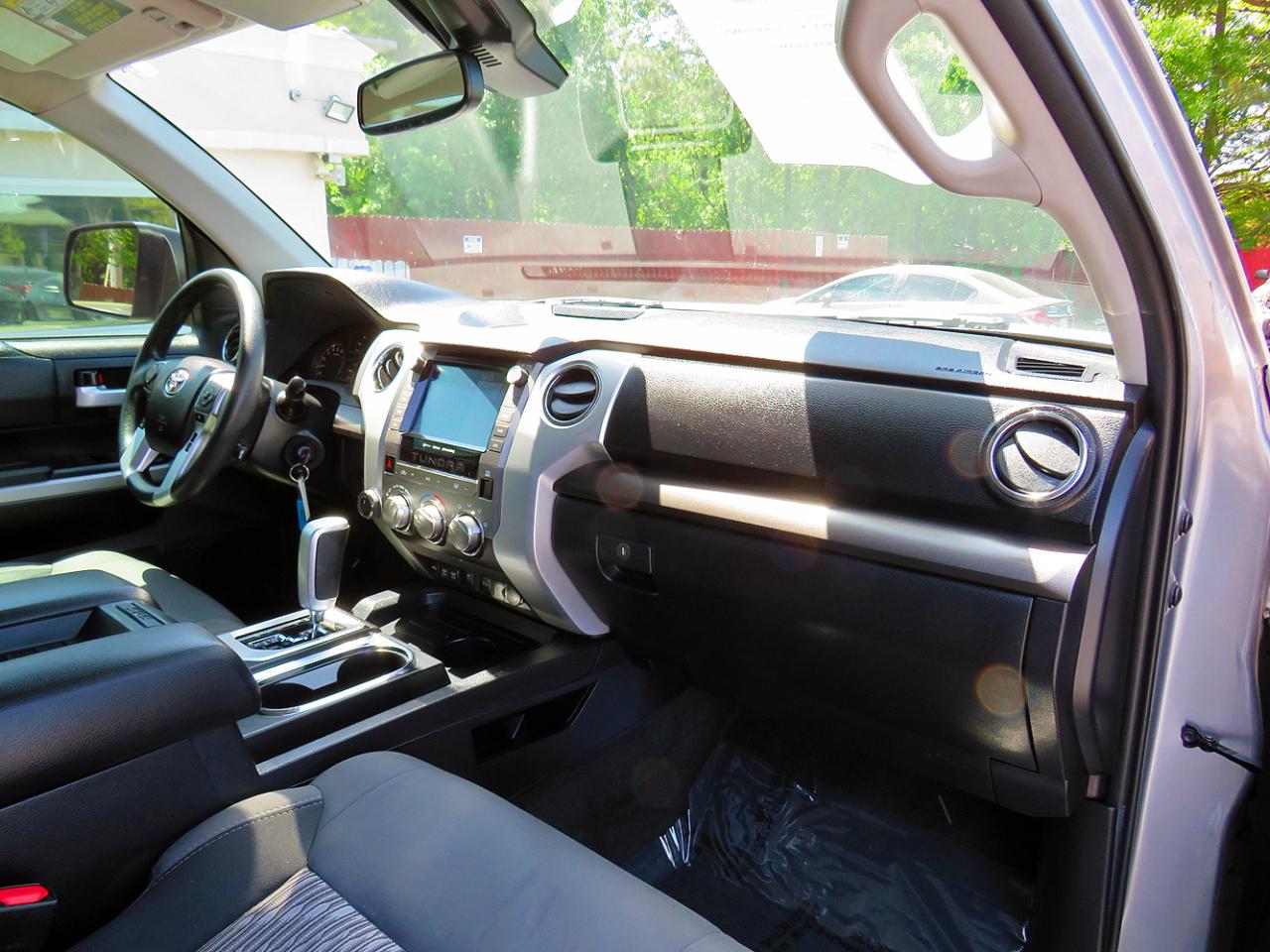 Toyota Tundra 4WD SR5 CrewMax 5.5' Bed 5.7L FFV (Natl) 2021