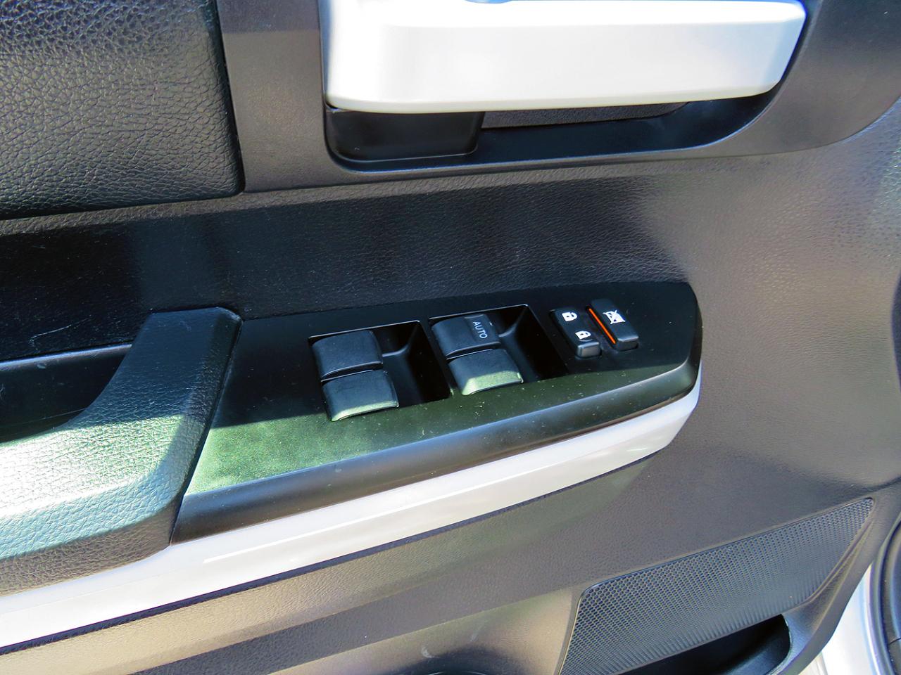 Toyota Tundra 4WD SR5 CrewMax 5.5' Bed 5.7L FFV (Natl) 2021