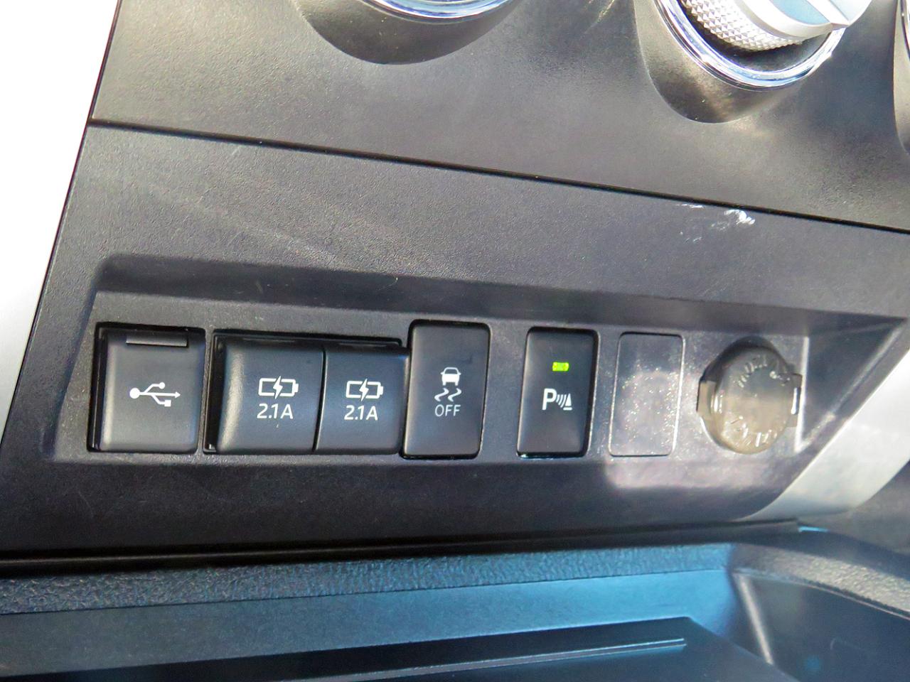 Toyota Tundra 4WD SR5 CrewMax 5.5' Bed 5.7L FFV (Natl) 2021