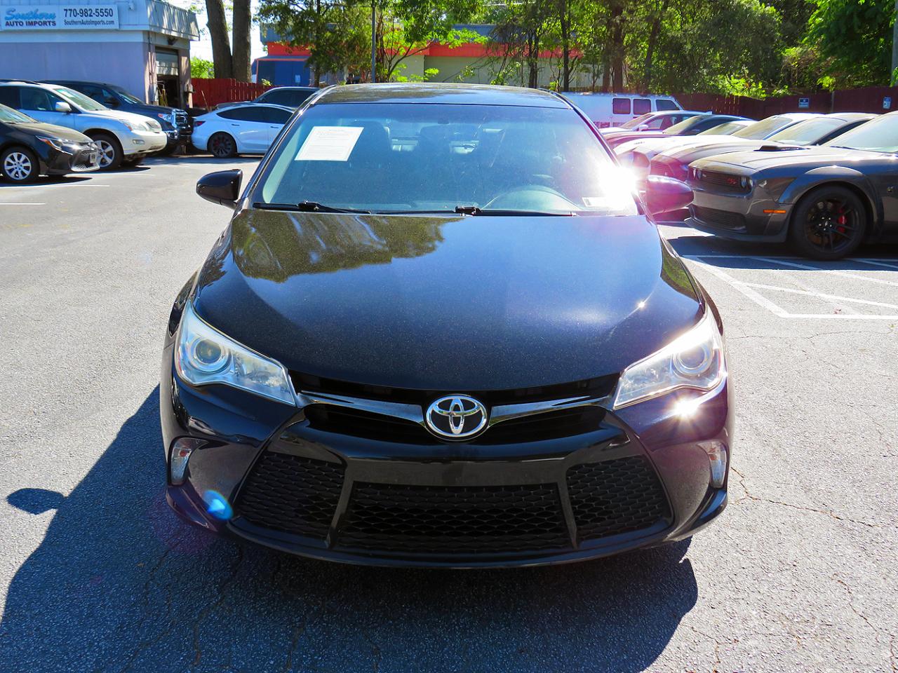 Toyota Camry 4dr Sdn I4 Auto SE (Natl) 2015