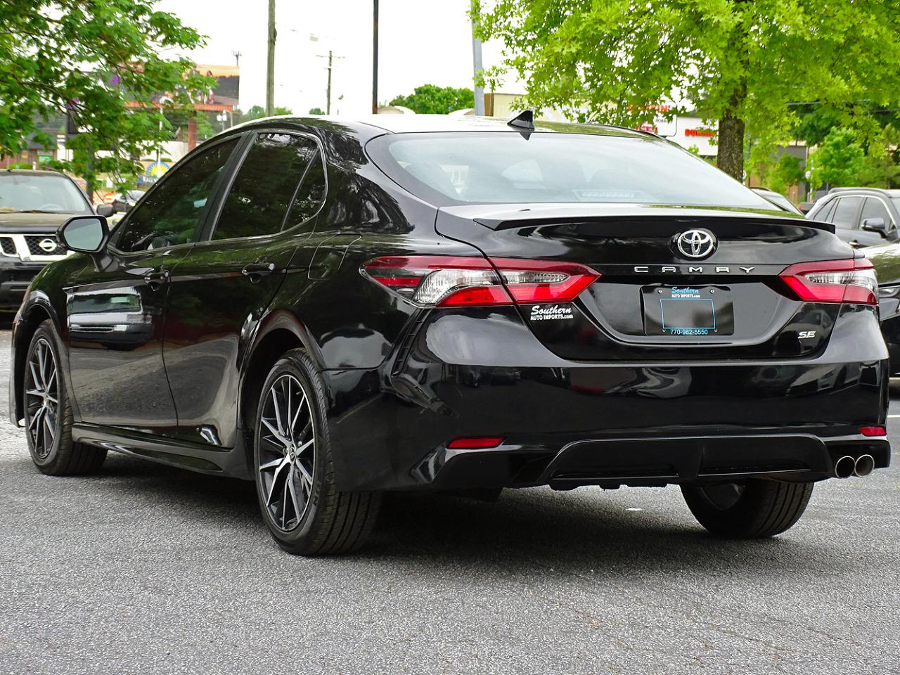 Toyota Camry SE Auto (Natl) 2022
