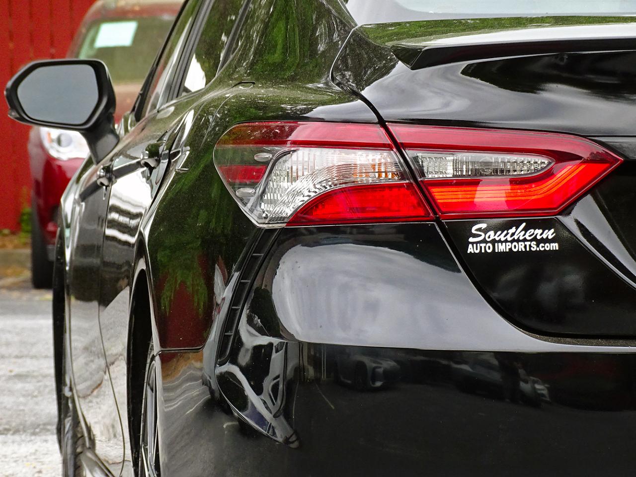 Toyota Camry SE Auto (Natl) 2022