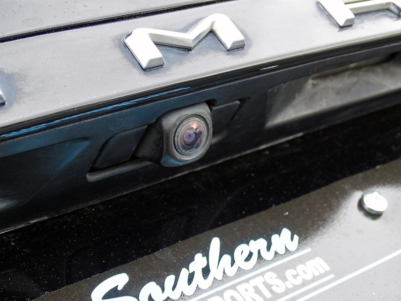 Toyota Camry SE Auto (Natl) 2022