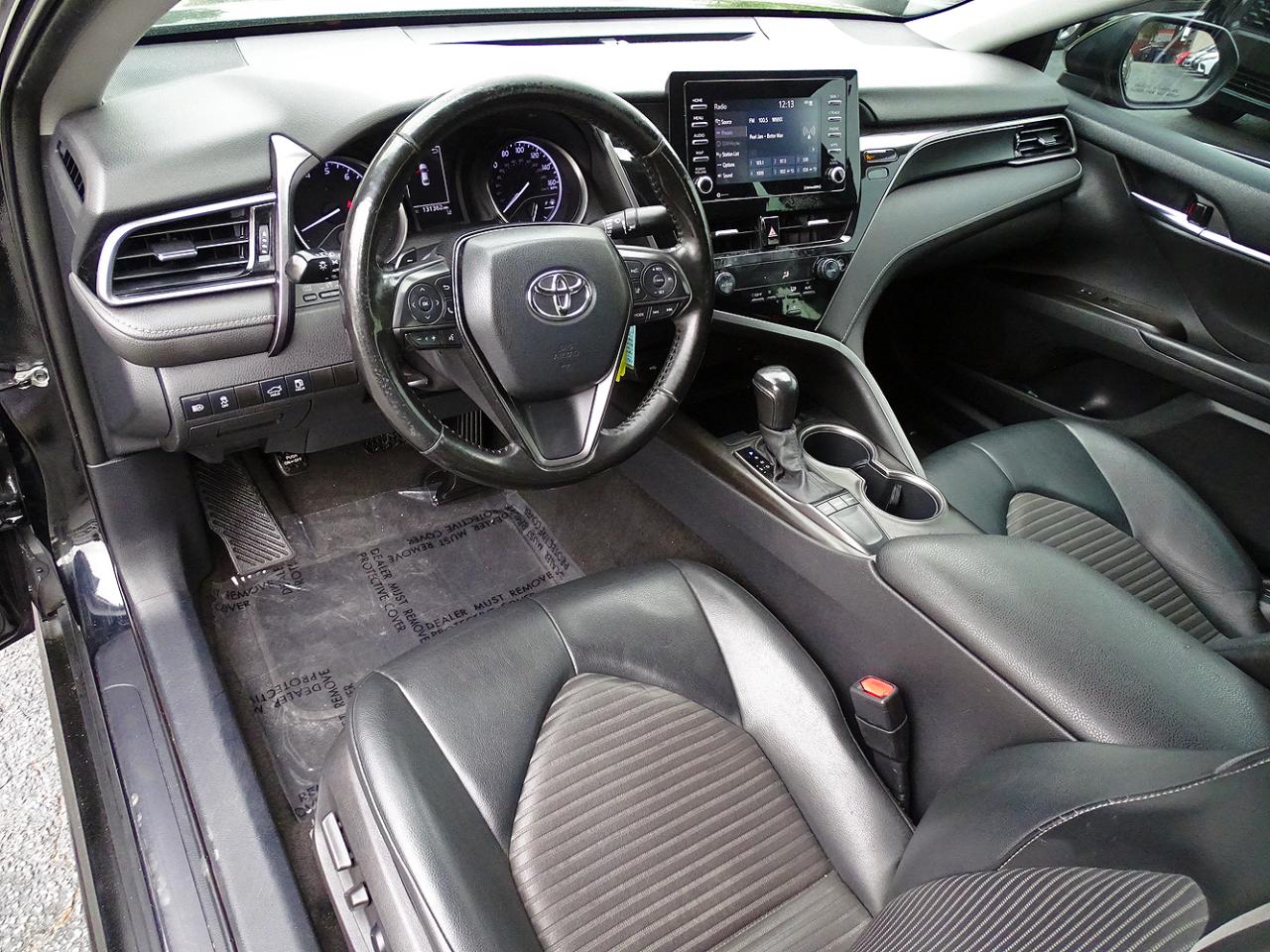 Toyota Camry SE Auto (Natl) 2022