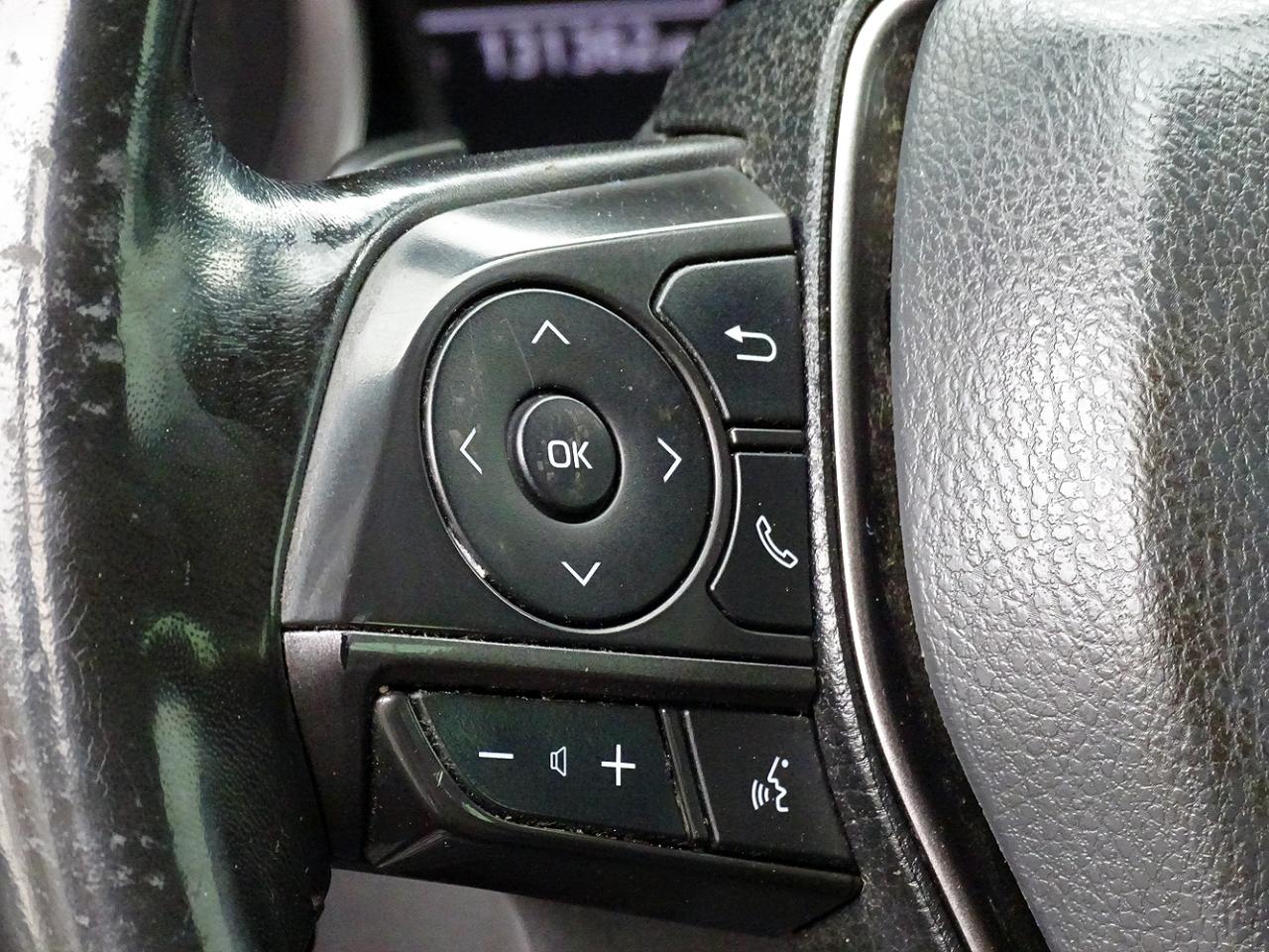 Toyota Camry SE Auto (Natl) 2022