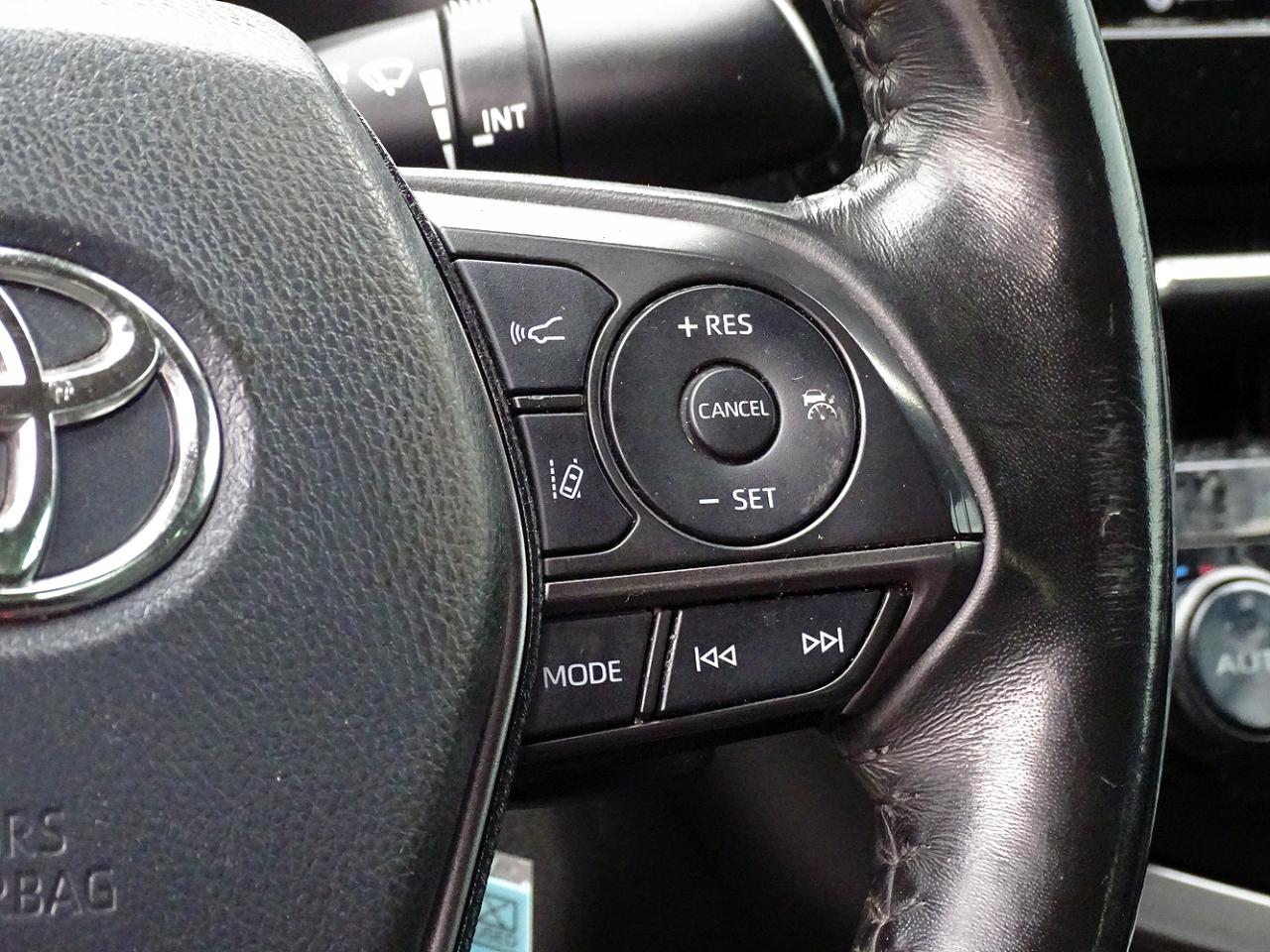 Toyota Camry SE Auto (Natl) 2022