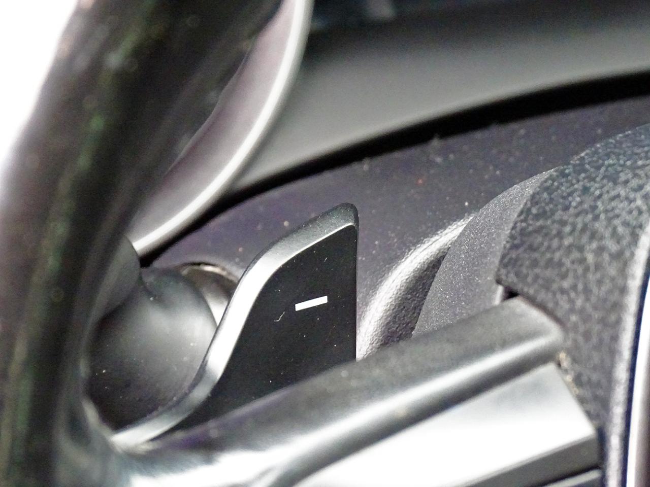 Toyota Camry SE Auto (Natl) 2022