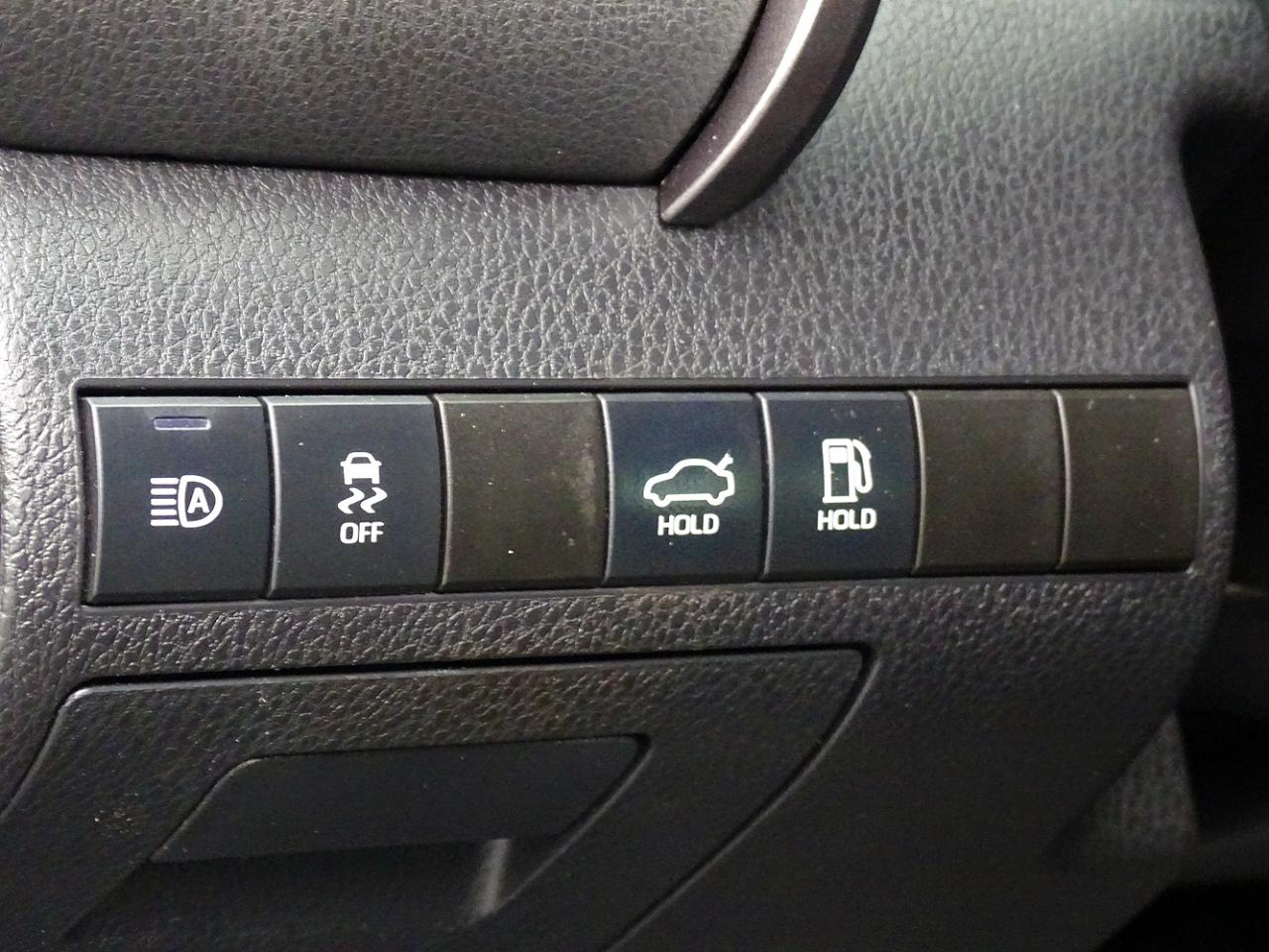 Toyota Camry SE Auto (Natl) 2022